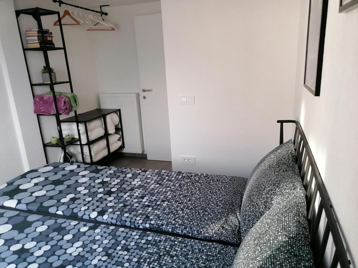Apartma Pr Urarj โคบาริด ภายนอก รูปภาพ