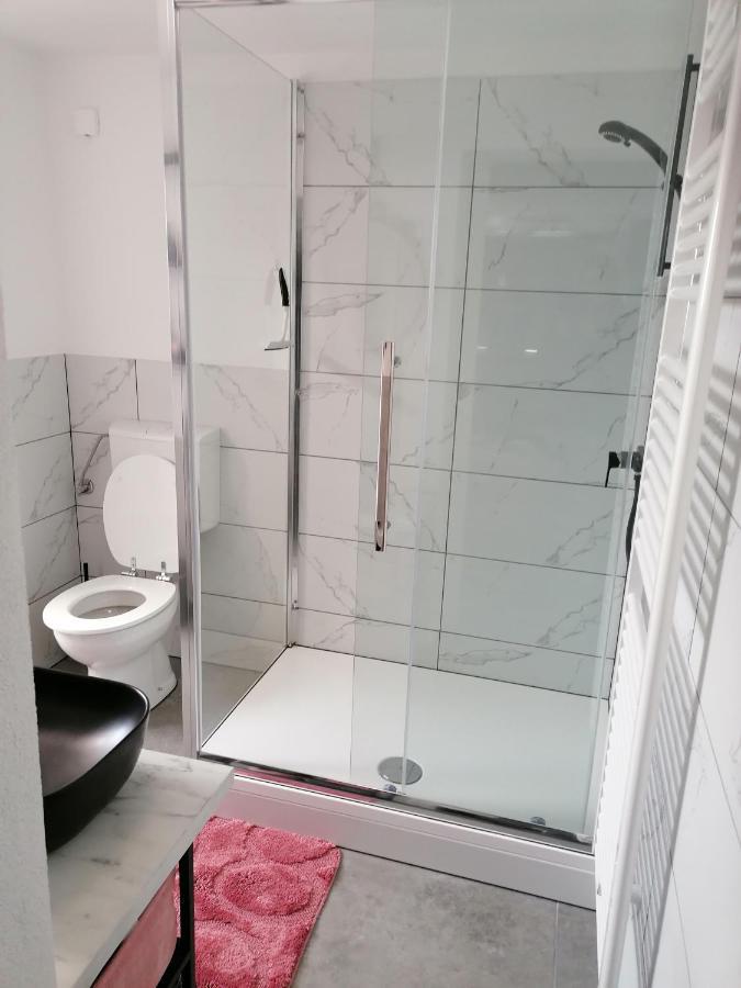 Apartma Pr Urarj โคบาริด ภายนอก รูปภาพ